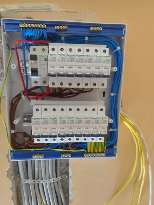 Electrician non stop