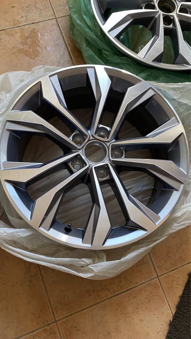 Jante noi 17 vw passat B8 model Soho