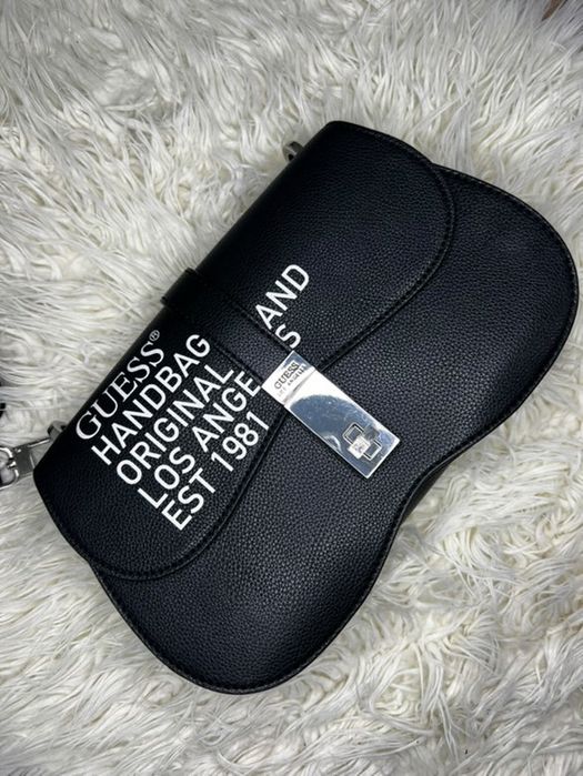 Дамска чанта Guess