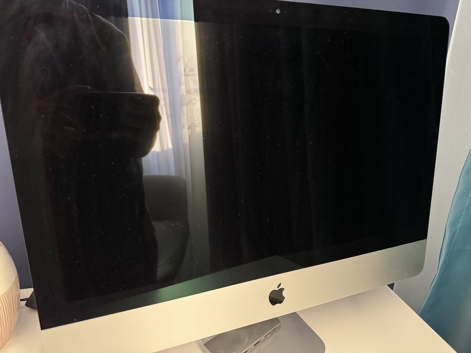 iMac Retina 4K 21.5” 2019 | i5 6-Core | SSD 1TB | Magic Keyboard + Mouse