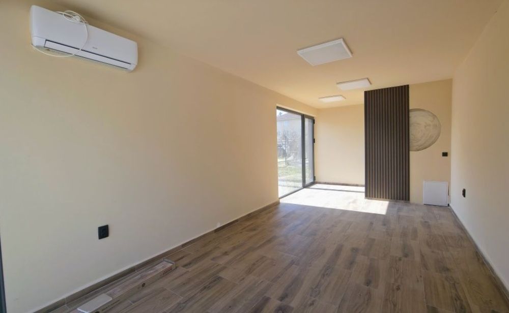 Дава се под наем Магазин в Перник, Изток - 30 кв.м за 400 € - Снимка #2