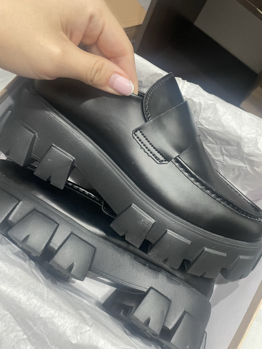 Продам натуральные лоферы р40