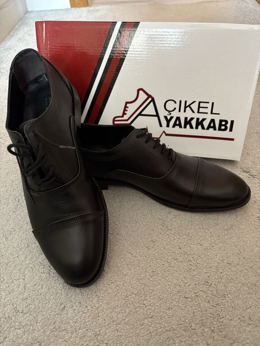 Мъжки официален костюм с обувки, елече и вратовръзка НОВИ!