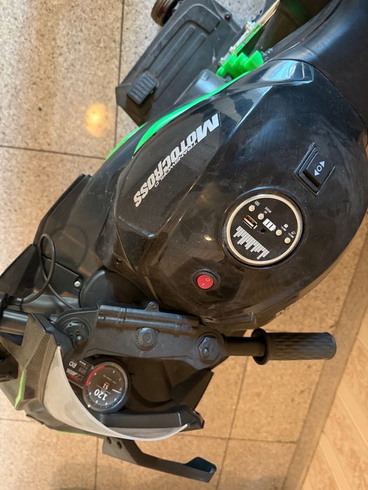 Детски акумулаторен мотор