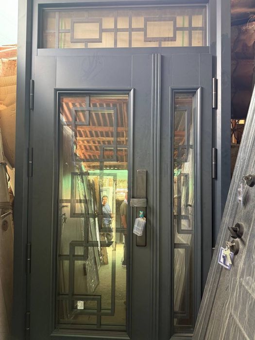 Металлическая дверь для подъезда, дома и квартир