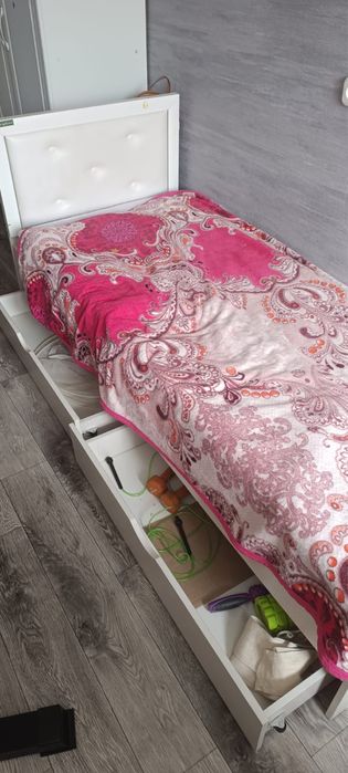 Кровать односпальная