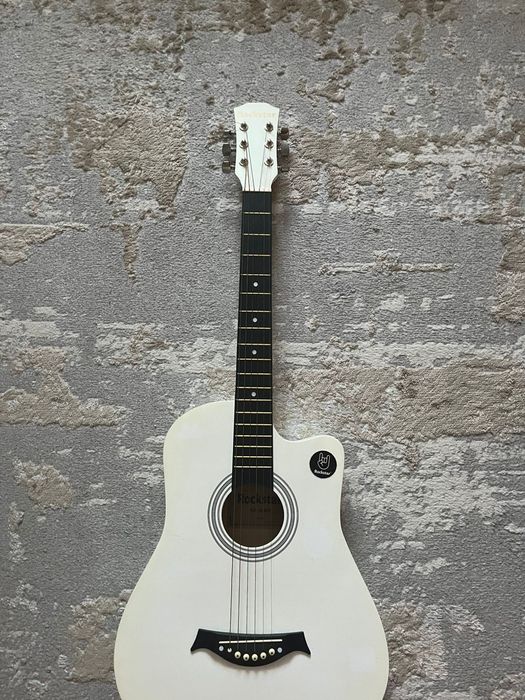 Продаётся гитара