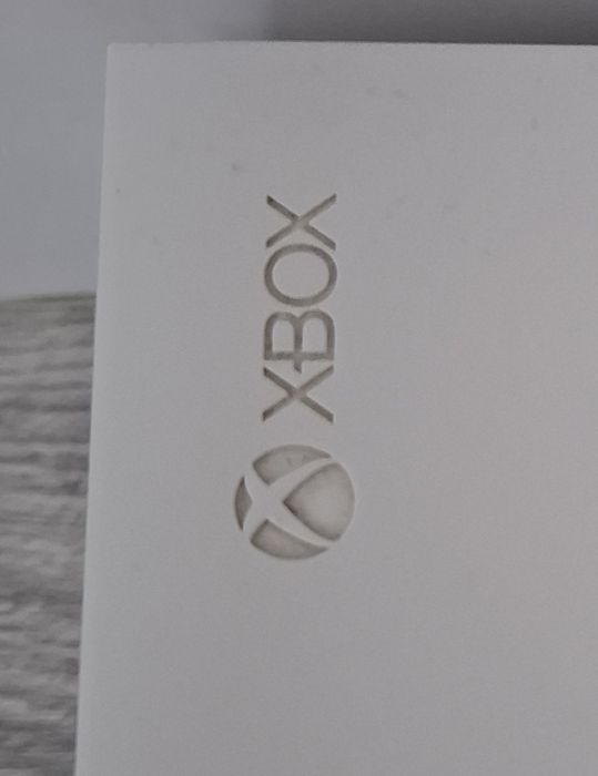 Xbox one S 1Tb + 2 manete
