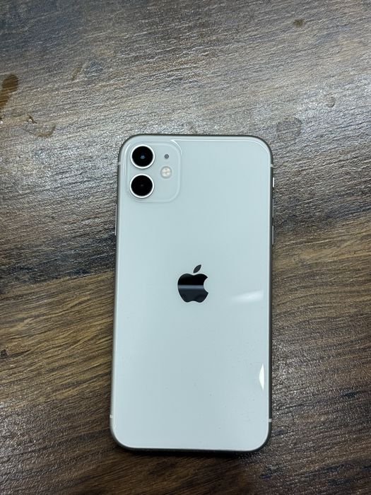 Айфон 11.