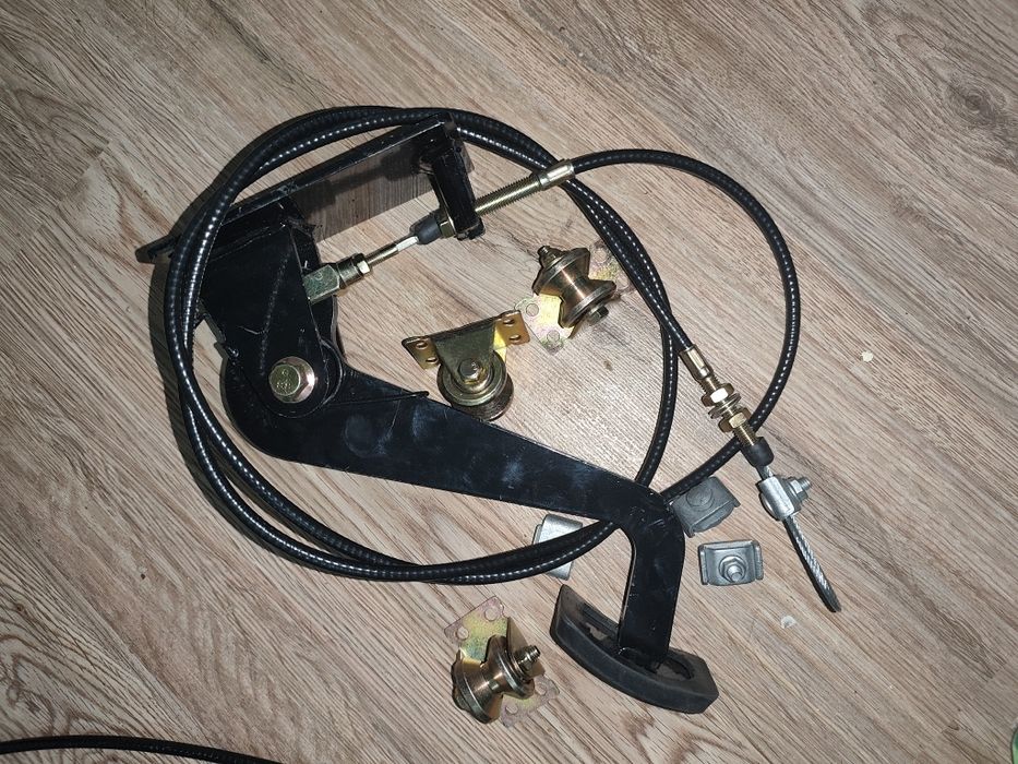 дублирующие педали тормоза