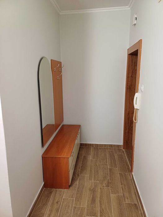 Дава се под наем Двустаен апартамент в Бургас, Център - 65 кв.м за 459 € - Снимка #1