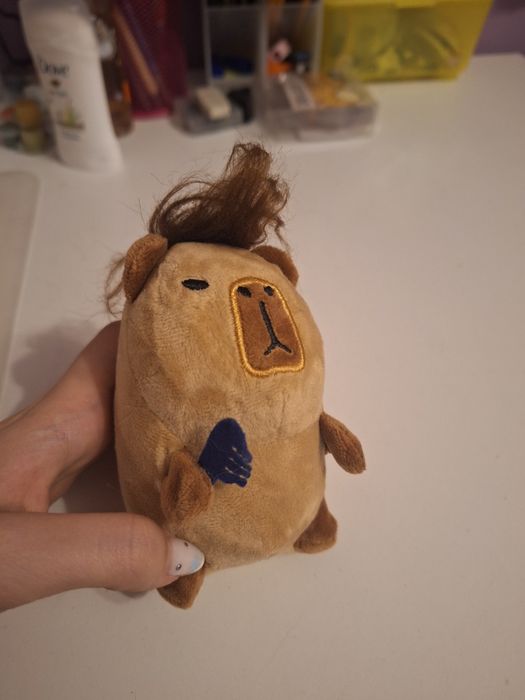 Плюшена капибара с различни възможни прически