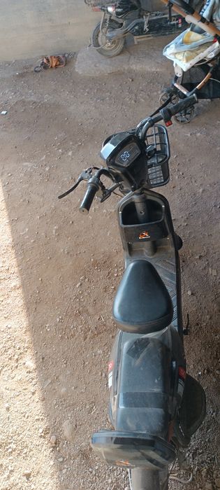 Ска8 электриски скутер