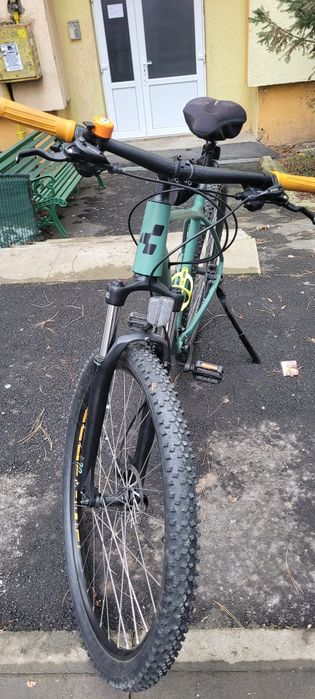 Vând Bicicleta cube