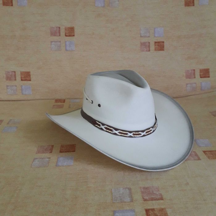 Уестърн шапка, бяла