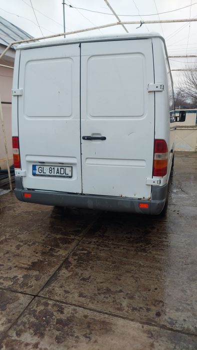 Mercedes Benz sprinter 208