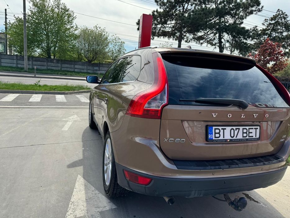 Vând Volvo XC60 2.4 D5 2009 185 4×4