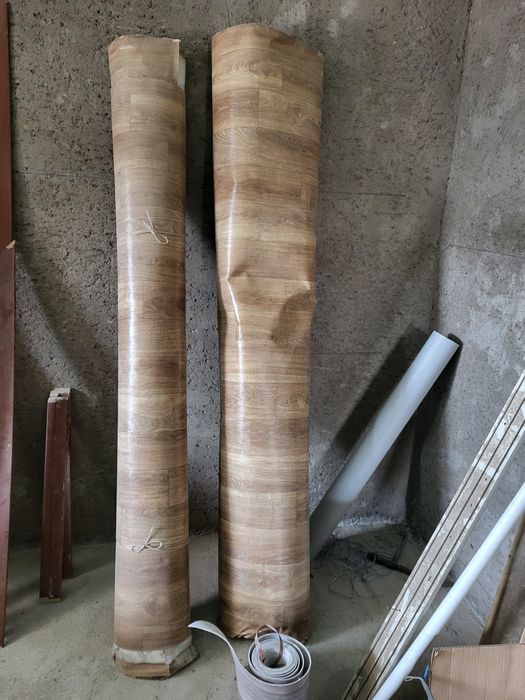 ЕСІК форточка линолиум бар