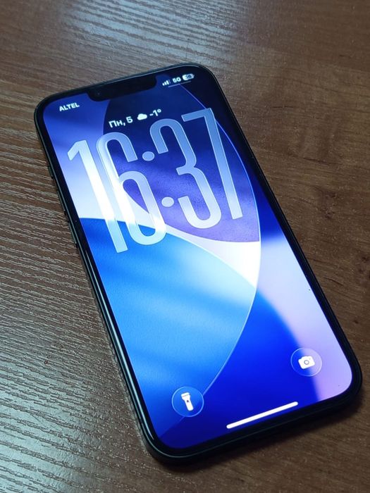 Продам Айфон 13, 128ГБ