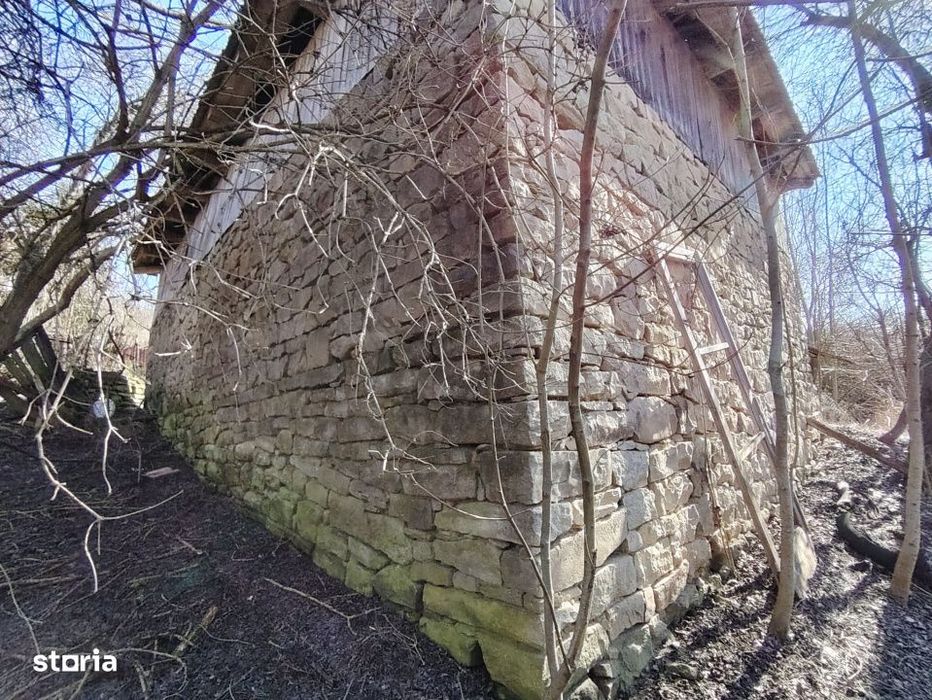 Refugiu autentic aproape de Cluj – 2.946 mp teren, parau, natura si