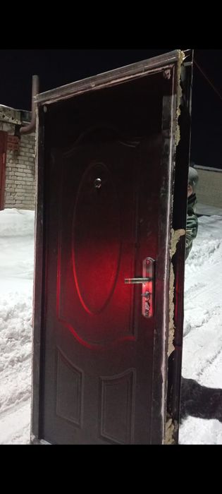 Продам дверь входную