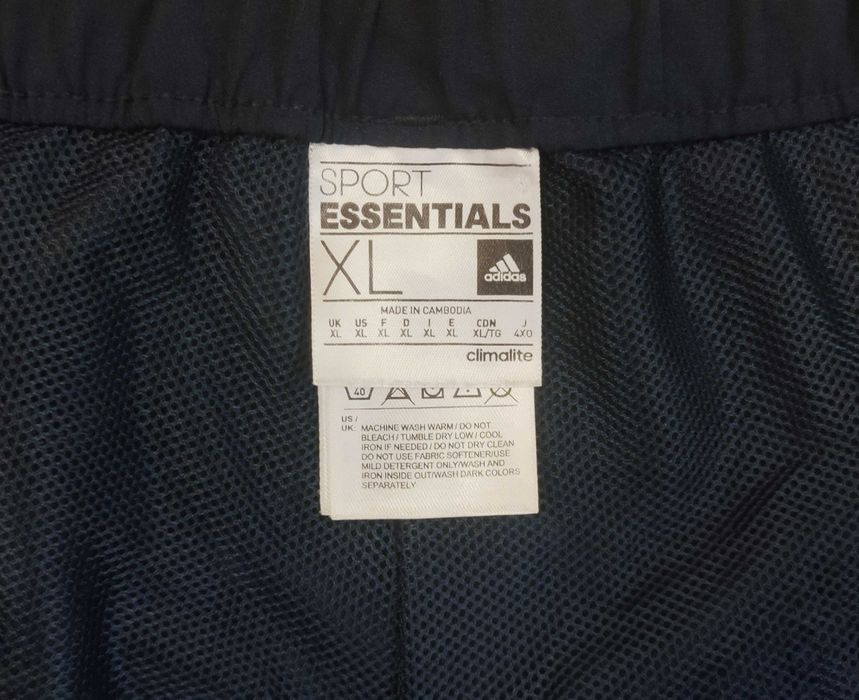 Pantaloni scurți Adidas Essentials Climalite