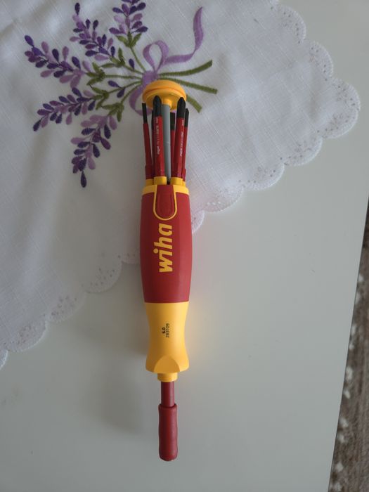 Șurubelnița Wiha
