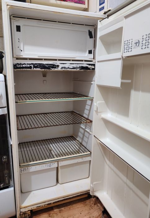 Продаётся холодильник Бирюса
