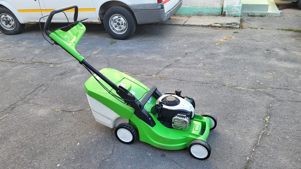 Masina tuns gazon, iarba Viking MB 448 TC, autopropulsie