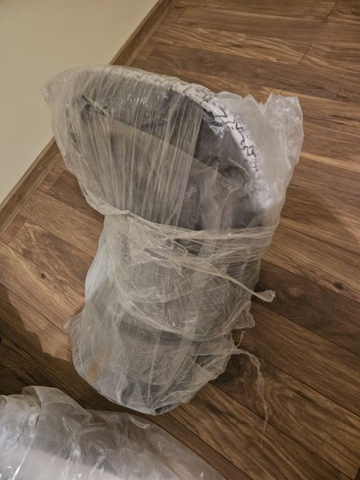 Детска количка унисекс в бяло и черно