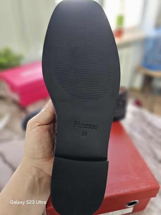 Продам летние туфли новые