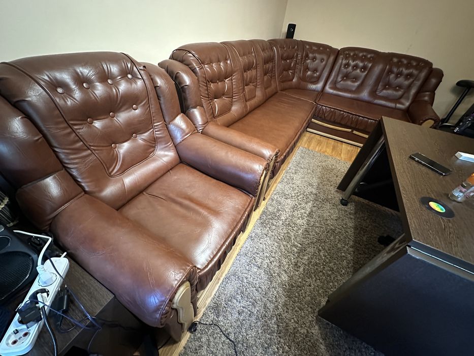 Coltar living extensibil pe dreapta, 5 locuri, maro, 270 x 230 + Fotoliu
