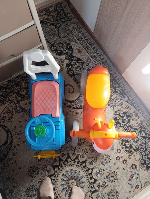 Продам машинку с сигналом и барашку с песенкой