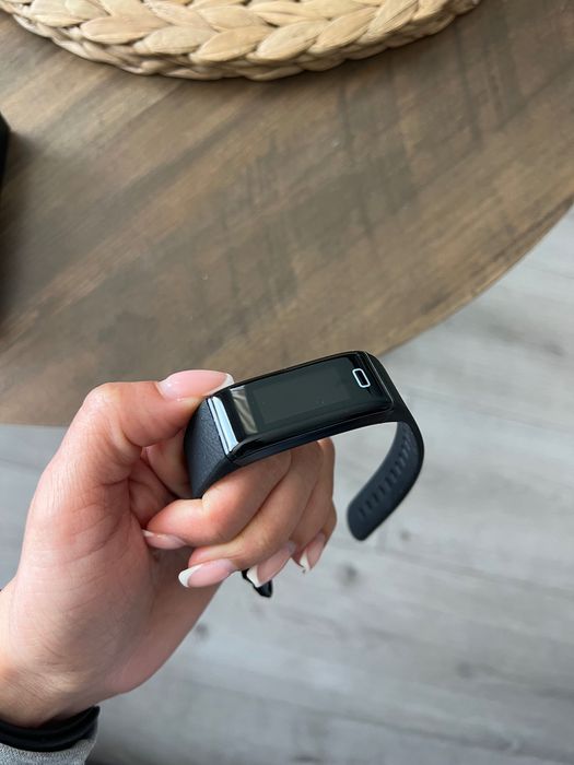 Часовник за проследяване на активността/ Activity tracker