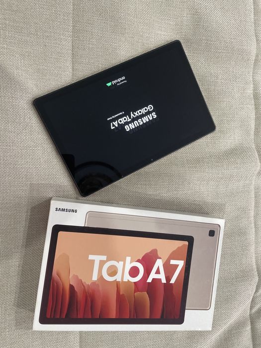 Продам планшет Самсунг Таб А7