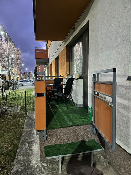 Apartament 2 camere si gradina, de închiriat