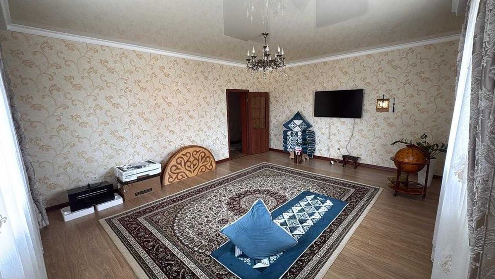 Продаю ковёр 3 × 4 м