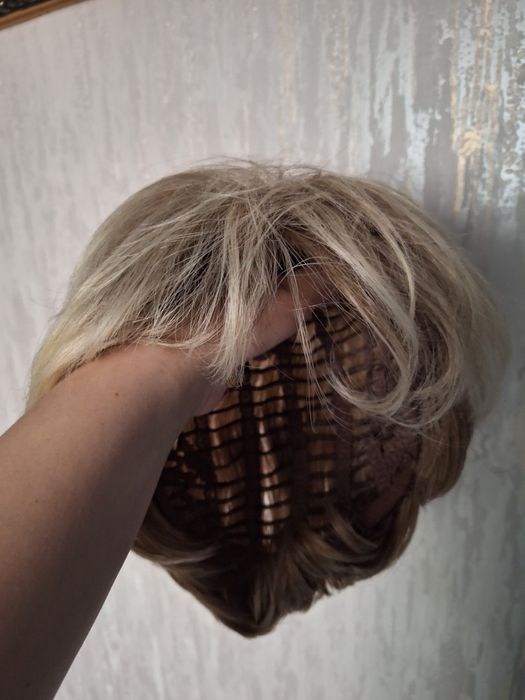 Продам парик новый