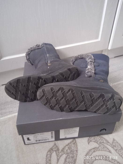 Продам сапожки Ecco