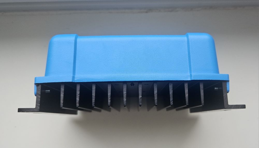 Контролер Victron 100/50