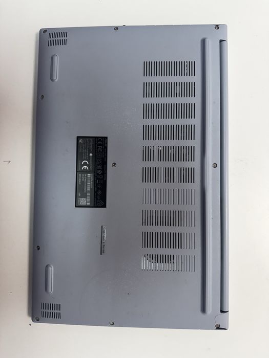 ASUS VivoBook 15 (Core i7 / 16 GB)