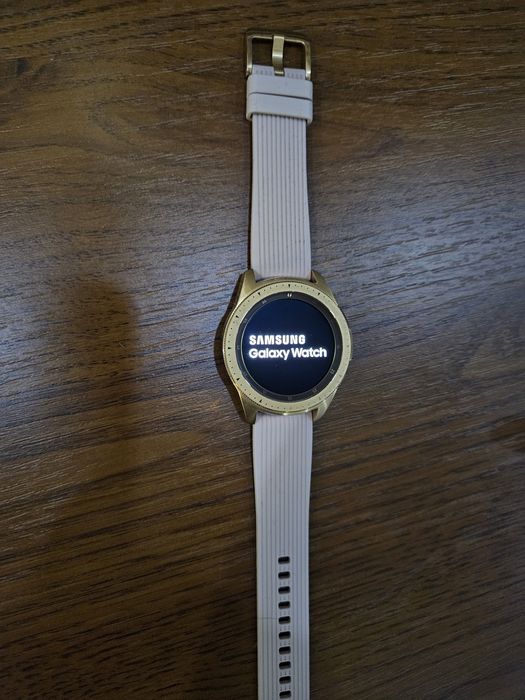 Samsung Galaxy Watch 42 мм SM-R810