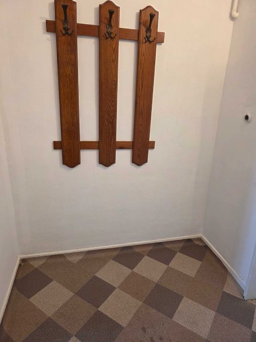 Închiriez garsonieră