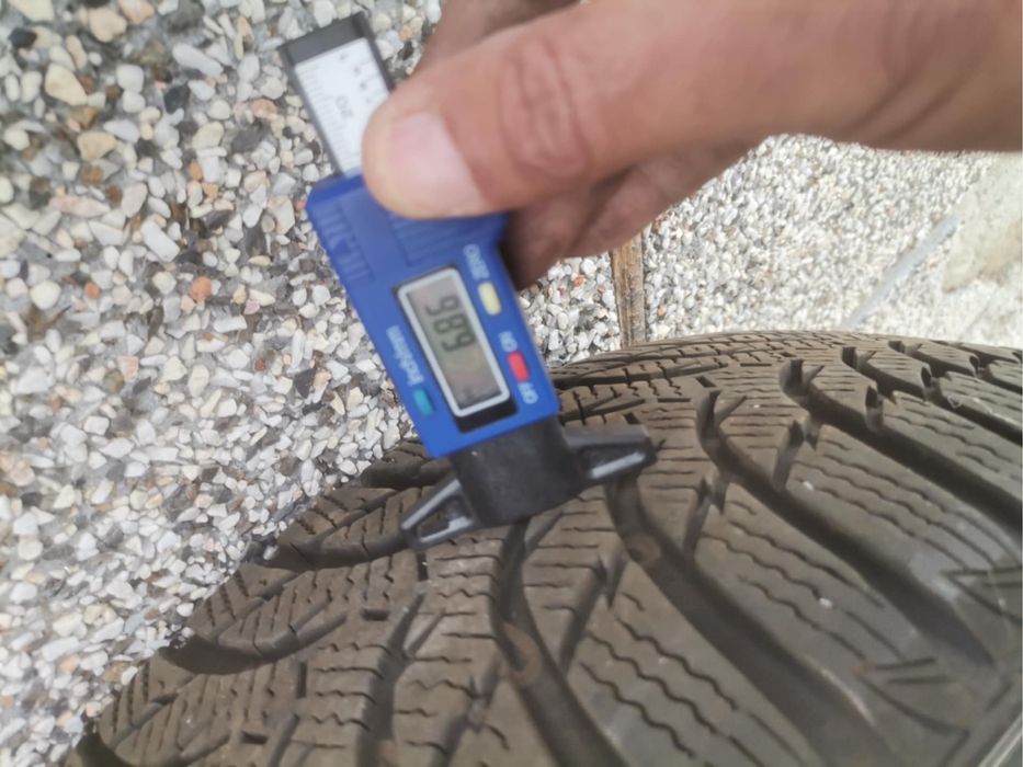 Зимни гуми с джанти 205/55/16 Renault