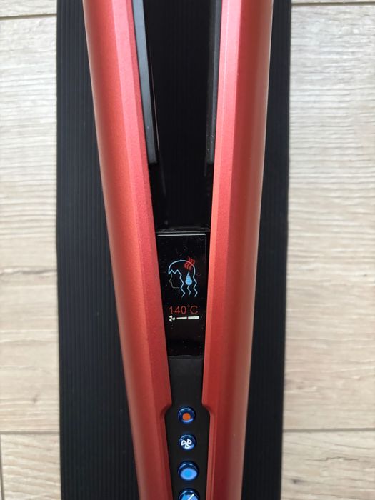 Dyson Airstrait преса-сешоар Чисто Нов!