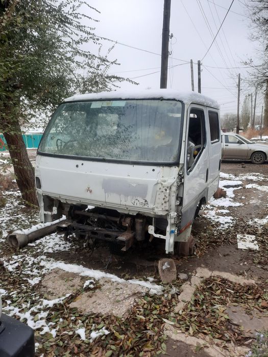 Продам по запчастям Митсубиси кантер полный привод 4WD