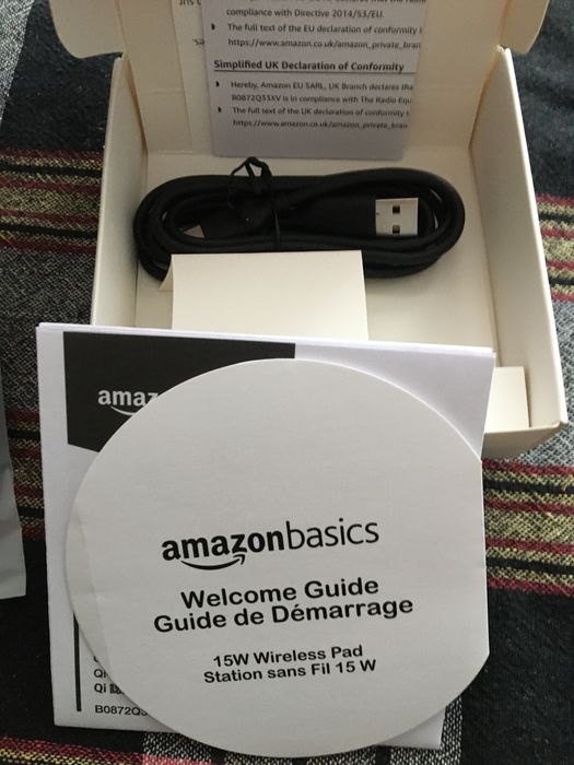 Беспроводная зарядка AmazonBasics