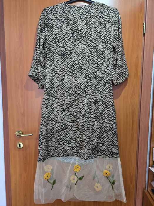 De vânzare rochie lucrata manual