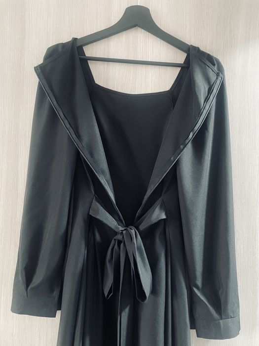 Rochie neagra, midi