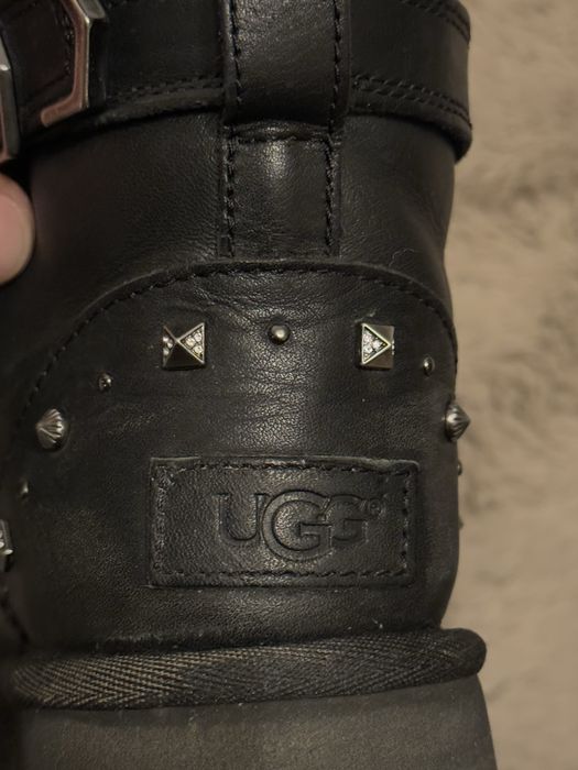 Vand UGG piele originale